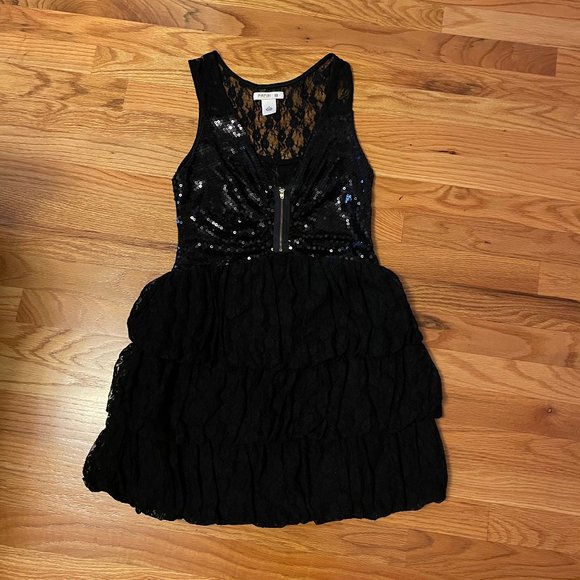 NWOT Black Sparkly Arden B Dress - Picture 1 of 2